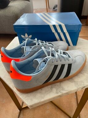 Adidas Gazelle Blue and Orange Size Junior 5 Womens 7 37.5 Authentic